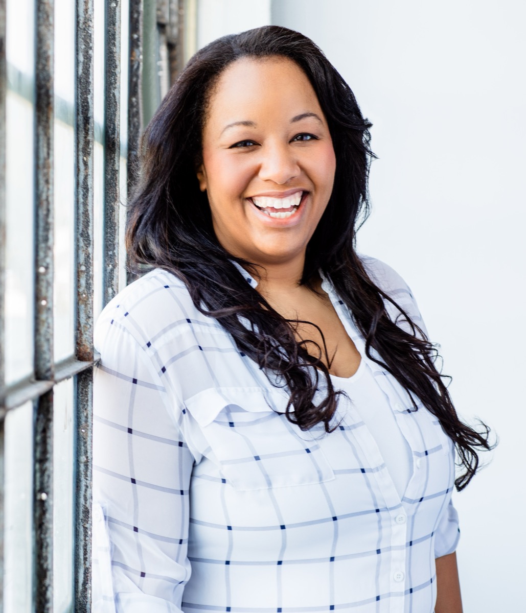 Lenora - Professional Organizer and Certified KonMari Consultant